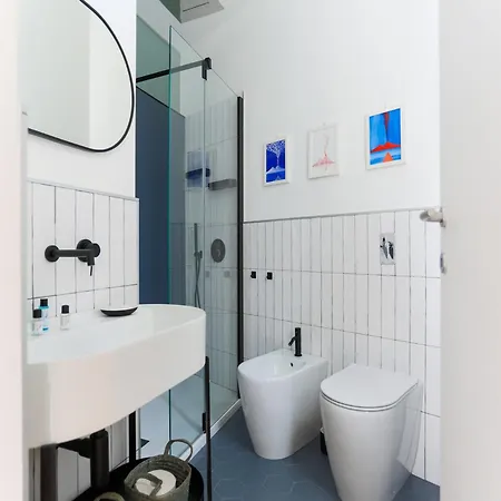 Apartamento The Rent - Spacious And Renovated Multi-room In The Missori Area
