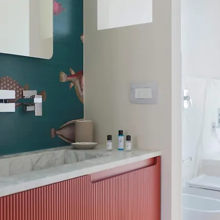 The Rent - Spacious And Renovated Multi-room In The Missori Area * Milão