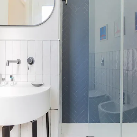 The Rent - Spacious And Renovated Multi-room In The Missori Area Apartamento *