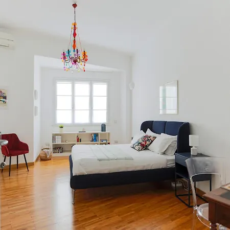 Апартаменты The Rent - Spacious And Renovated Multi-room In The Missori Area Милан