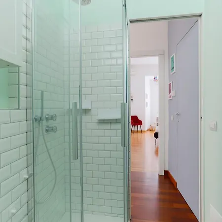 The Rent - Spacious And Renovated Multi-room In The Missori Area Apartamento
