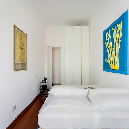The Rent - Spacious And Renovated Multi-room In The Missori Area Apartamento *